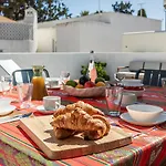 Sea Bliss Your Seaside Retreat In Alporchinhos