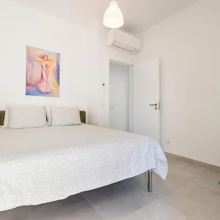 Sea Bliss: Your Seaside Retreat In Alporchinhos Дом отдыха Армасан-де-Пера