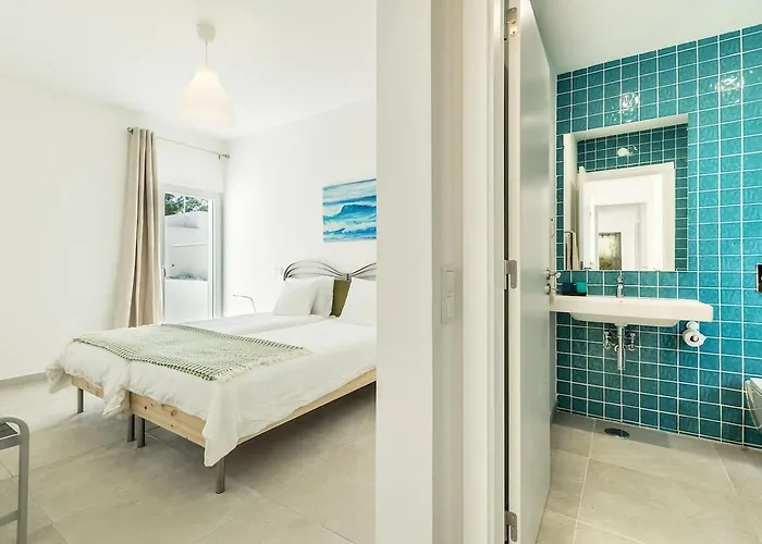 Sea Bliss Your Seaside Retreat In Alporchinhos Dom wakacyjny *