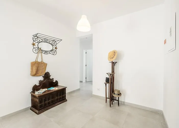Sea Bliss Your Seaside Retreat In Alporchinhos *