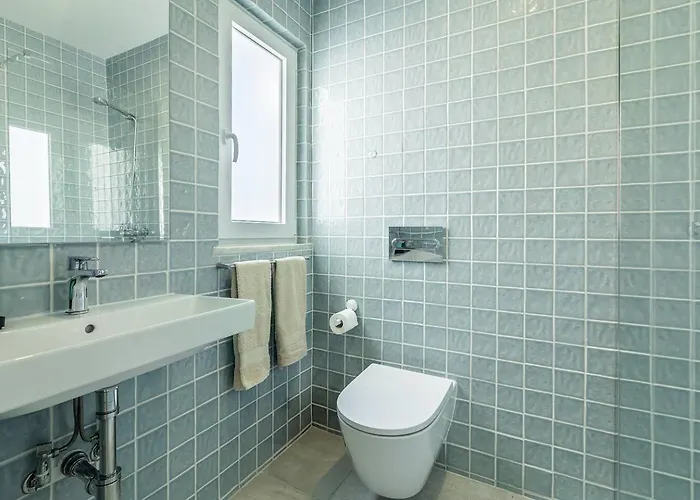 Sea Bliss Your Seaside Retreat In Alporchinhos Dom wakacyjny *