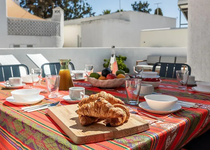 Sea Bliss Your Seaside Retreat In Alporchinhos