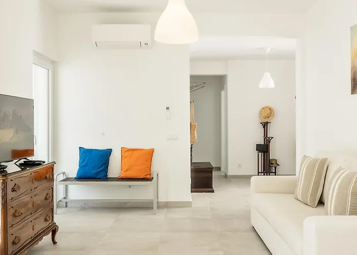 Sea Bliss Your Seaside Retreat In Alporchinhos *