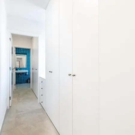 Sea Bliss: Your Seaside Retreat In Alporchinhos Гостевой дом Поршеш