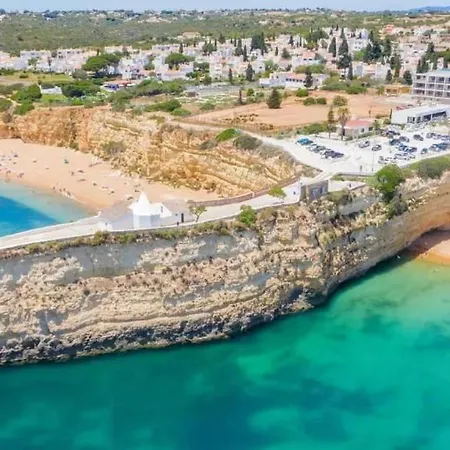 Гостевой дом Sea Bliss: Your Seaside Retreat In Alporchinhos Поршеш