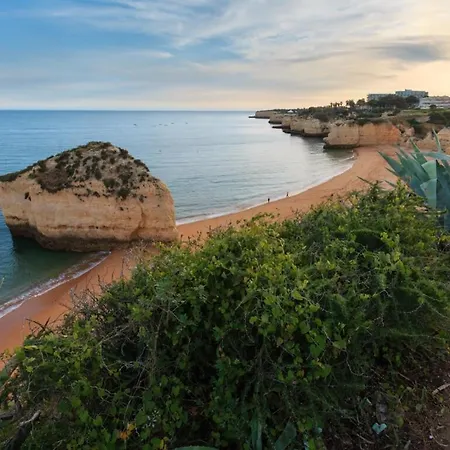 Sea Bliss: Your Seaside Retreat In Alporchinhos