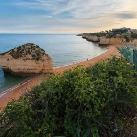 Sea Bliss Your Seaside Retreat In Alporchinhos Armação de Pêra